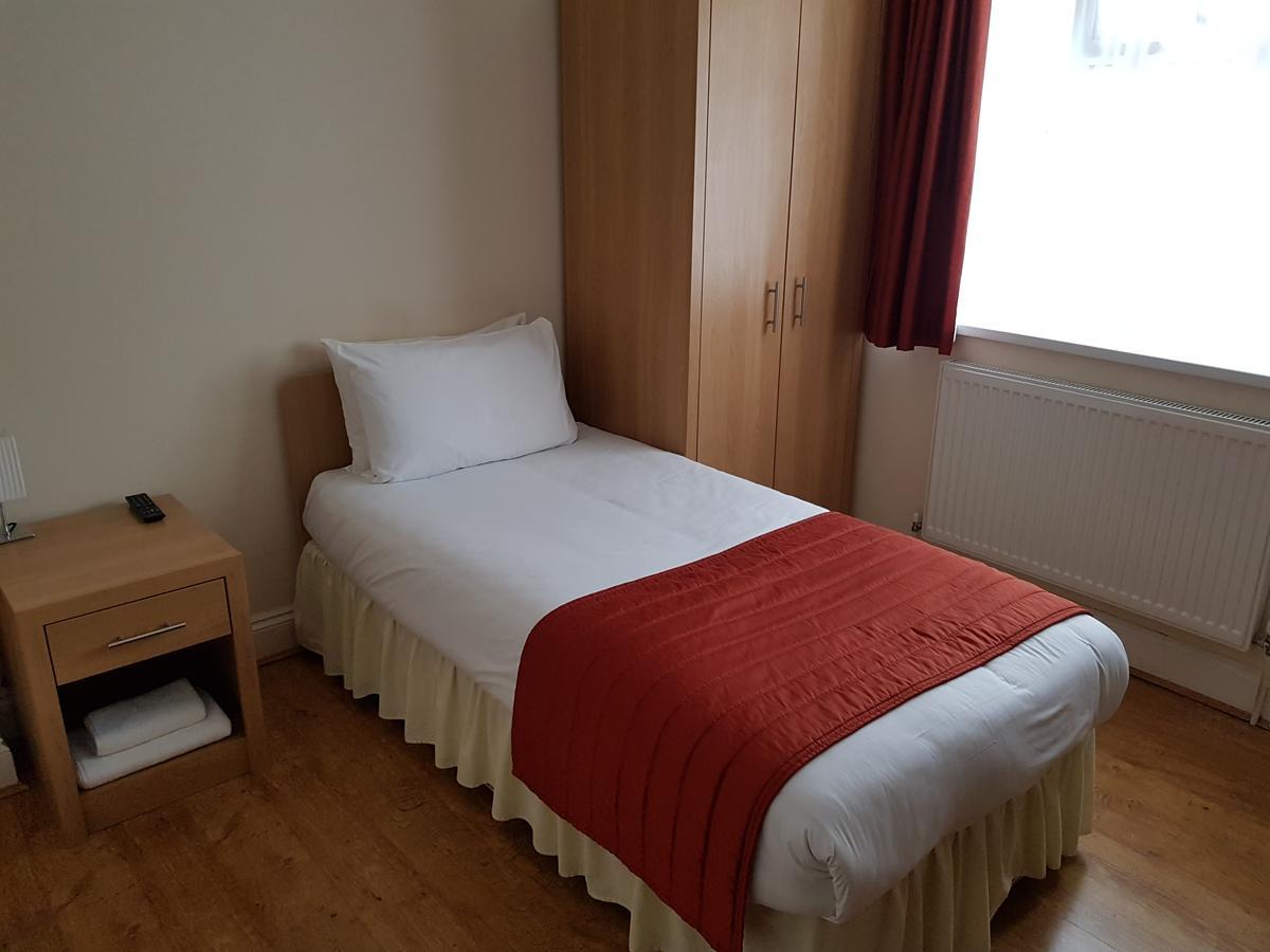 Forest View Hotel Лондон Екстериор снимка