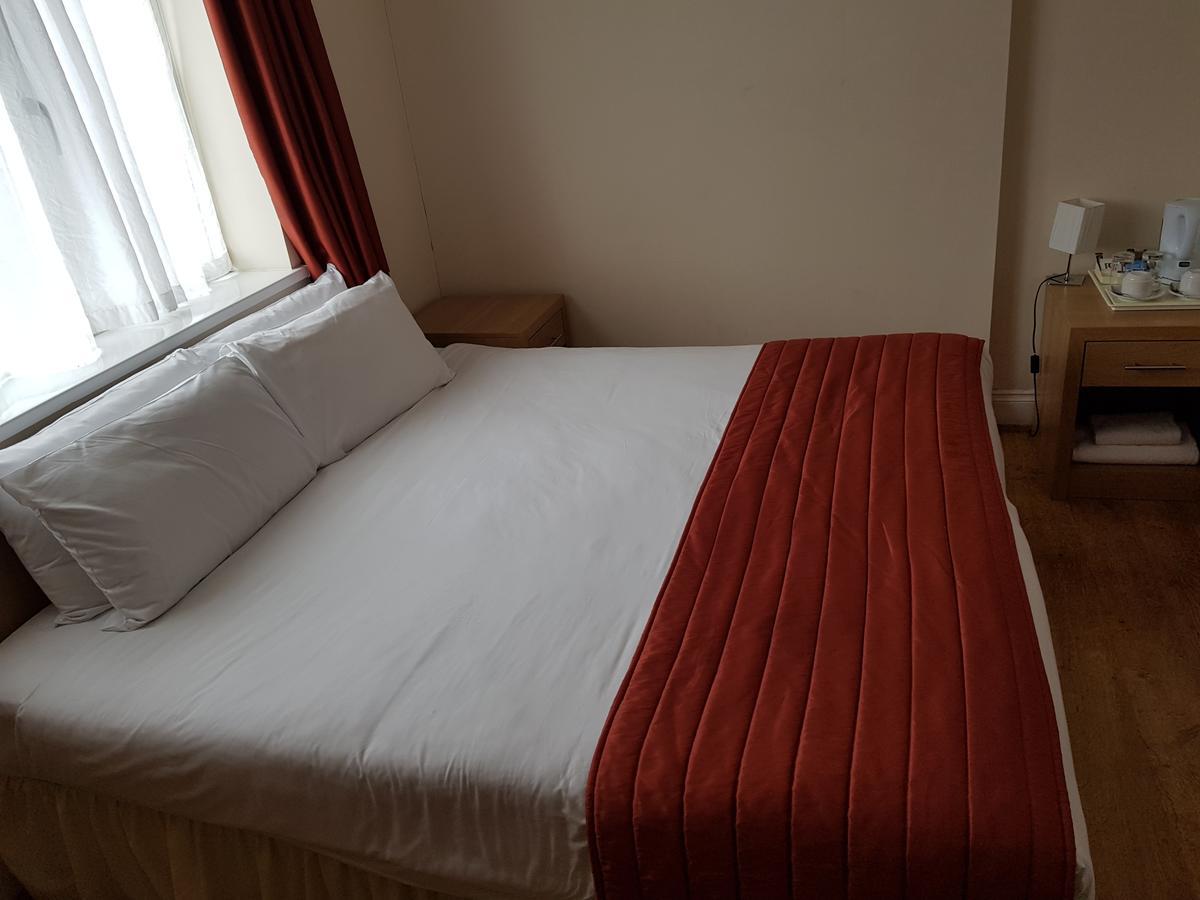 Forest View Hotel Лондон Екстериор снимка