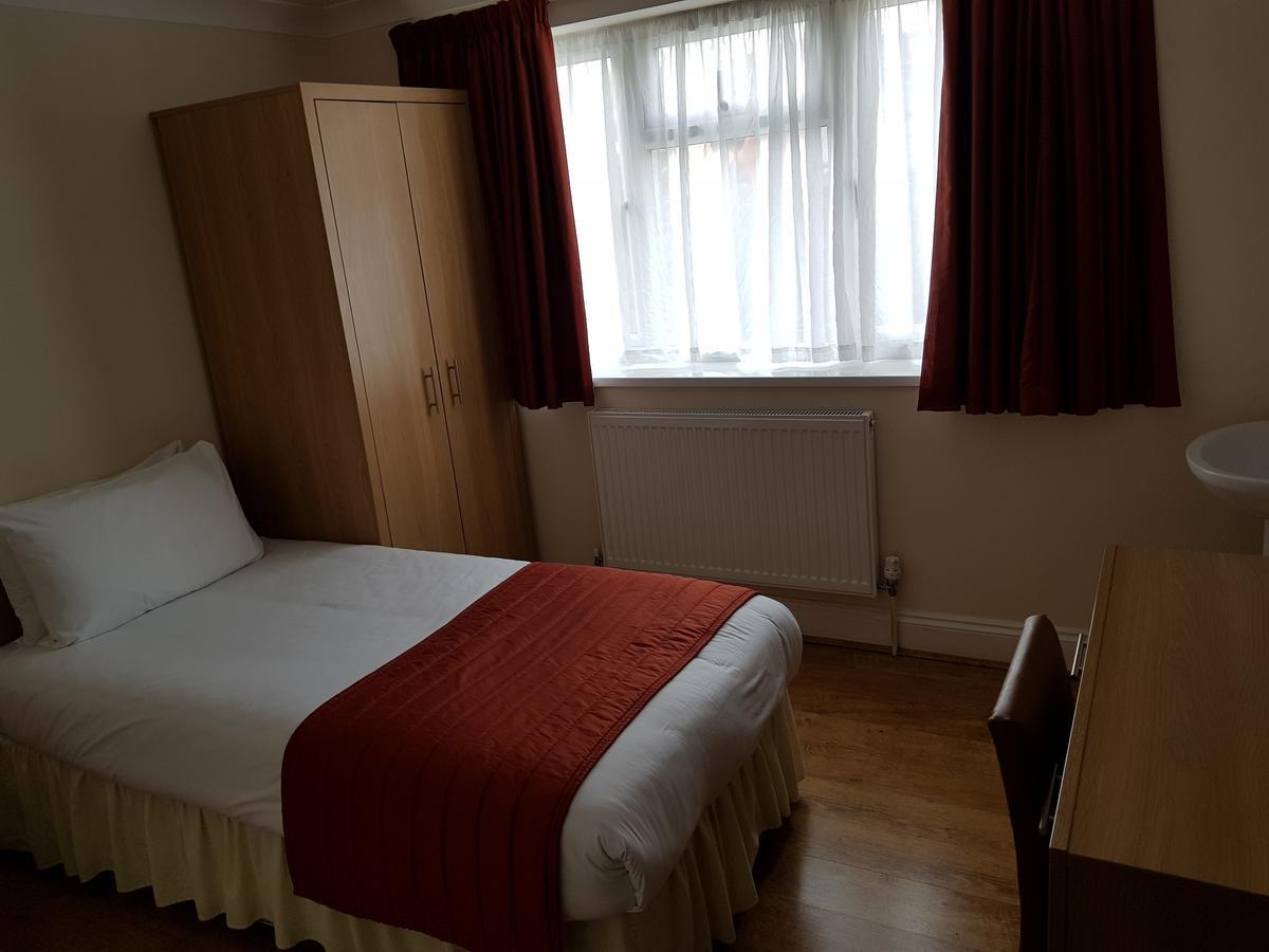 Forest View Hotel Лондон Екстериор снимка
